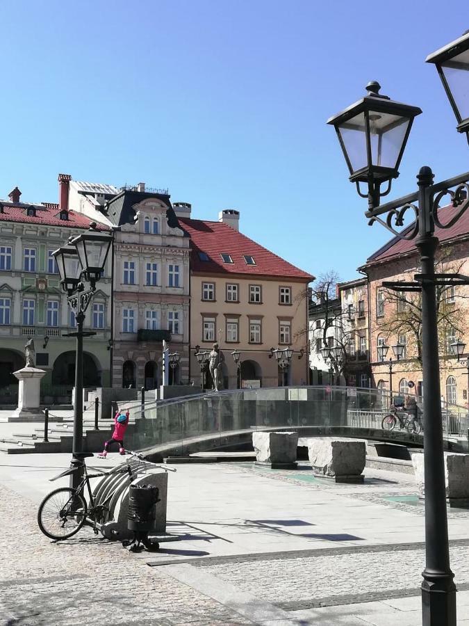 Rynek 7 - 2*